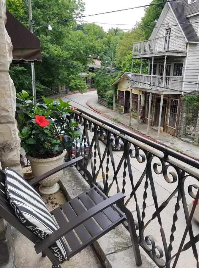 The Palace Hotel And Bath House Spa Eureka Springs Exterior photo