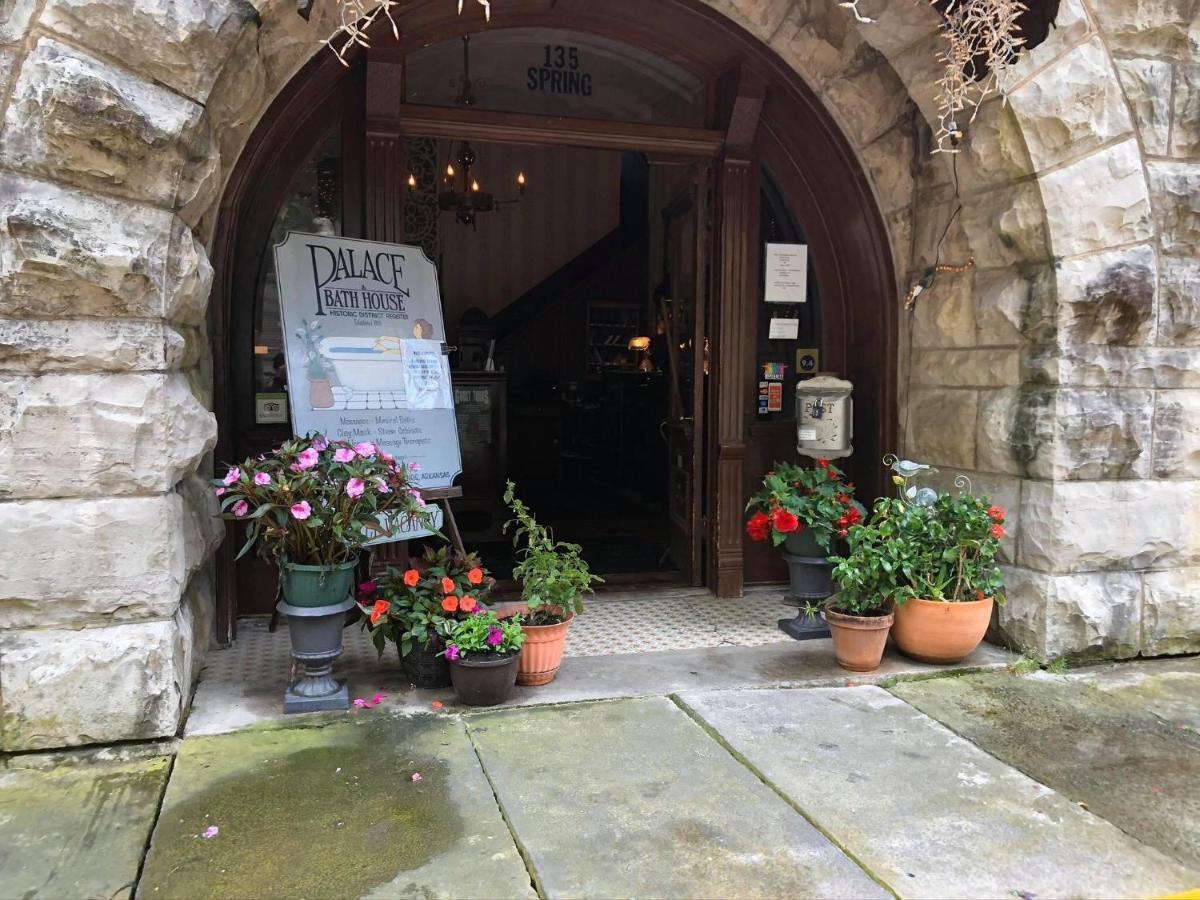 The Palace Hotel And Bath House Spa Eureka Springs Exterior photo